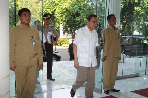 Wapres Boediono `Blusukan` ke Kantor Imigrasi Jakarta Pusat